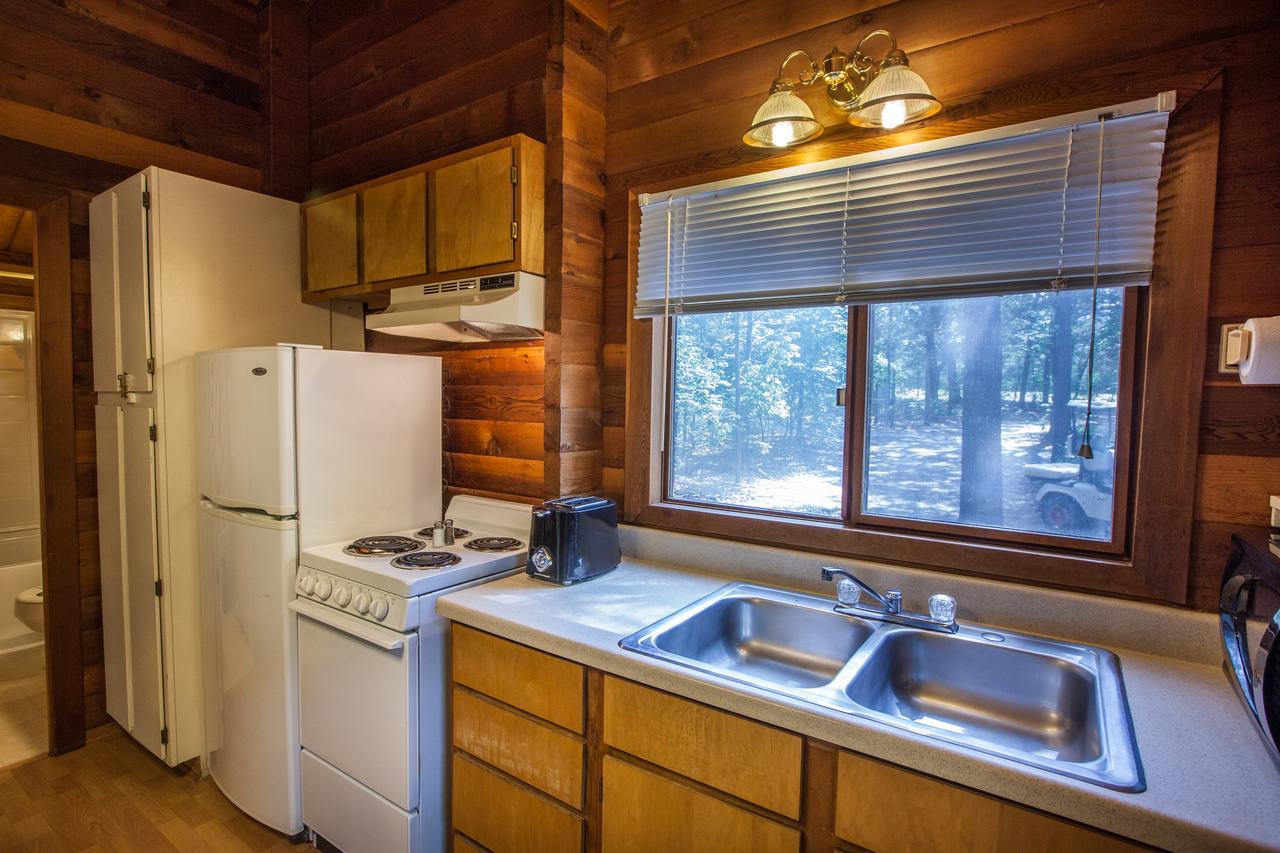 Lake Texoma Camping Resort Cabin 4 Willow Spring Exterior photo